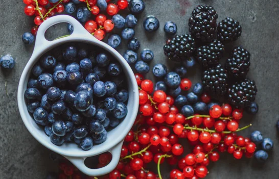 bowl of mixed berries